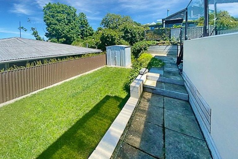 Photo of property in 1 Kelsall Street, Hospital Hill, Napier, 4110