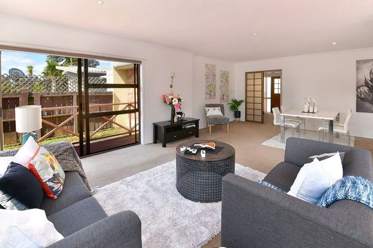 Photo of property in 2/428 Hibiscus Coast Highway, Orewa, 0931