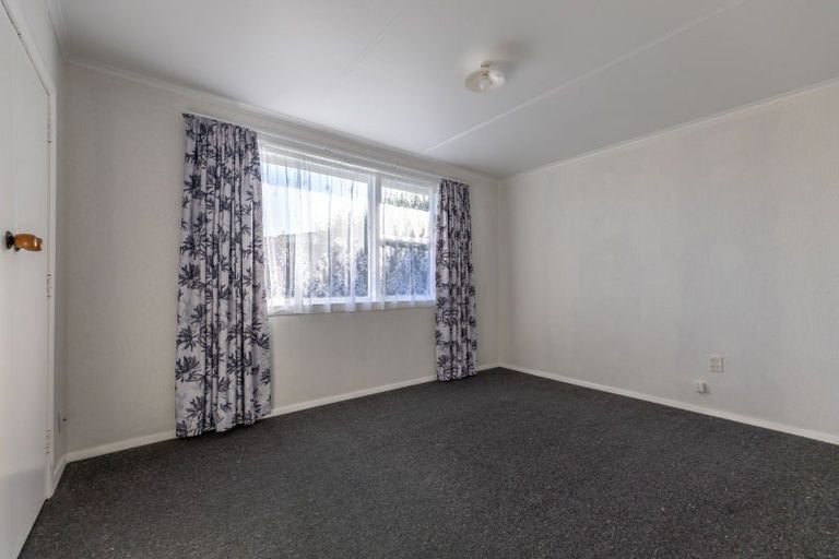 Photo of property in 35 Aspiring Avenue, Milson, Palmerston North, 4414