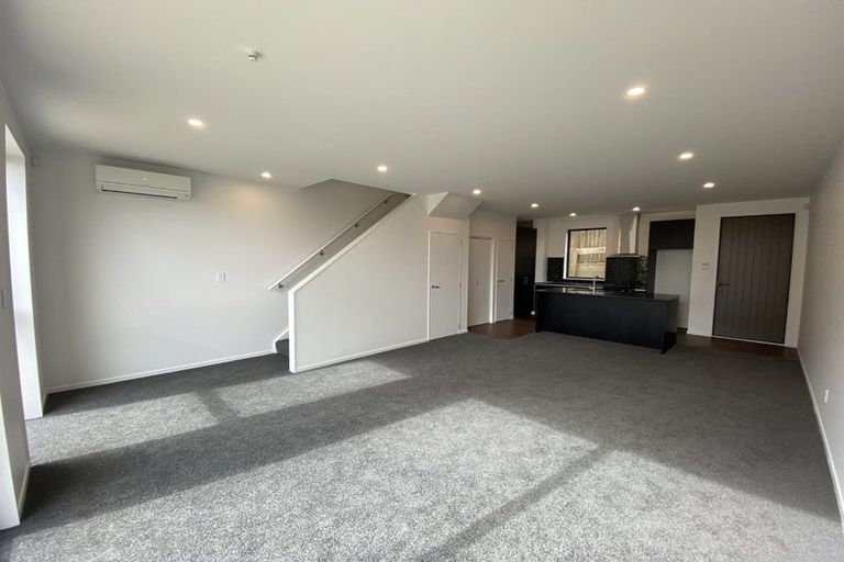 Photo of property in 62u4 Spenmoor Street, Newlands, Wellington, 6037