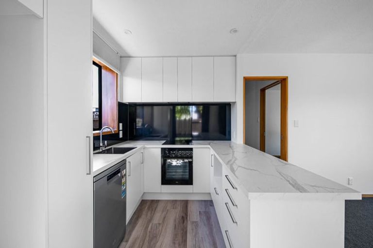 Photo of property in 1/14 Radnor Street, St Albans, Christchurch, 8014