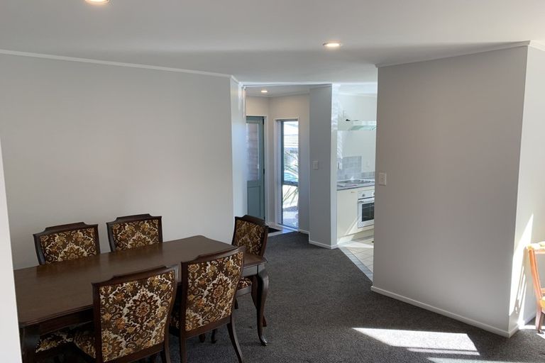 Photo of property in 16 Imelda Road, Te Atatu Peninsula, Auckland, 0610