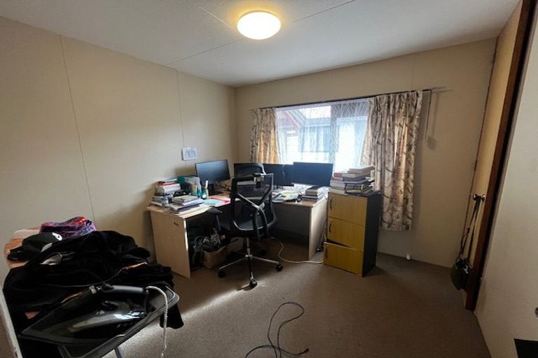 Photo of property in 20 Ocean View Road, Northcote, Auckland, 0627