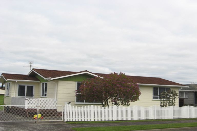 Photo of property in 32 Trelawney Crescent, Westown, New Plymouth, 4310