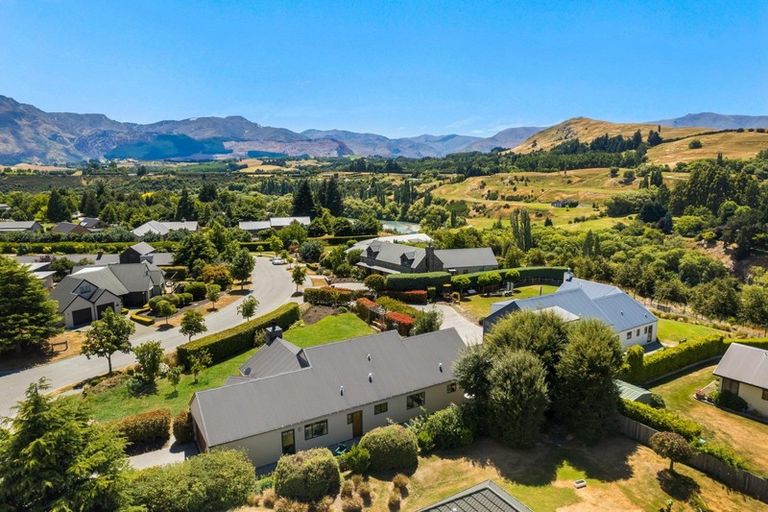 Photo of property in 2 Wellswood Way, Lower Shotover, Queenstown, 9371