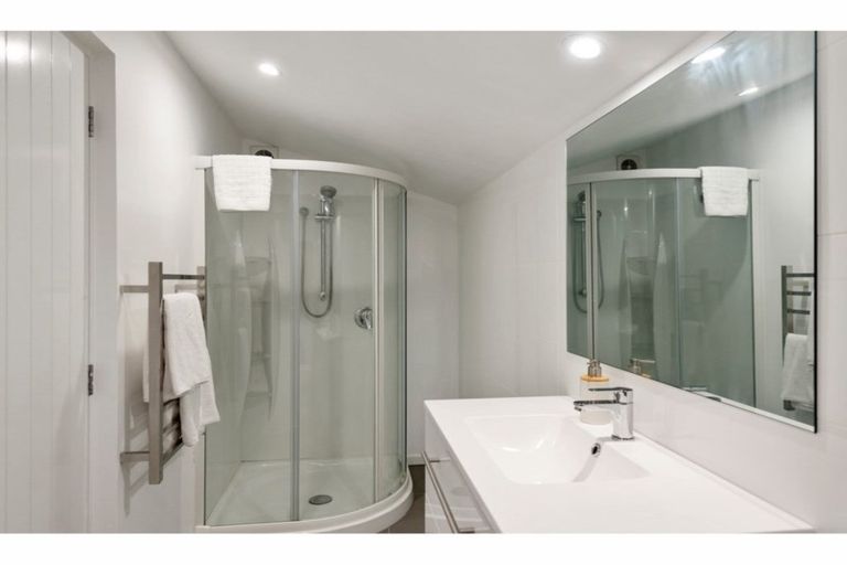 Photo of property in 23 Derrett Place, Saint Martins, Christchurch, 8022