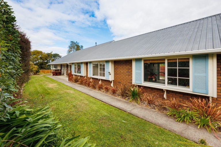 Photo of property in 10 Sandstrom Grove, Feilding, 4702