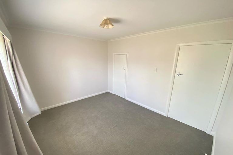 Photo of property in 102 Bartholomew Road, Levin, 5510
