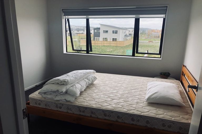 Photo of property in 4 Kearns Drive, Hobsonville, Auckland, 0616