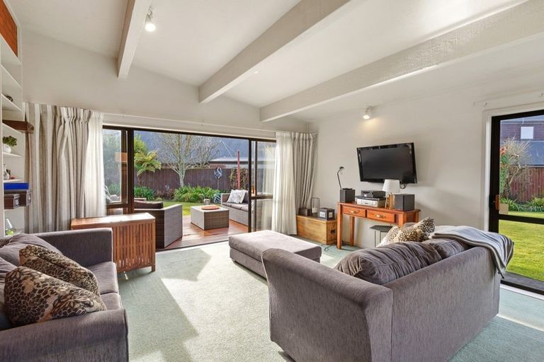 Photo of property in 25 Mendip Place, Casebrook, Christchurch, 8051