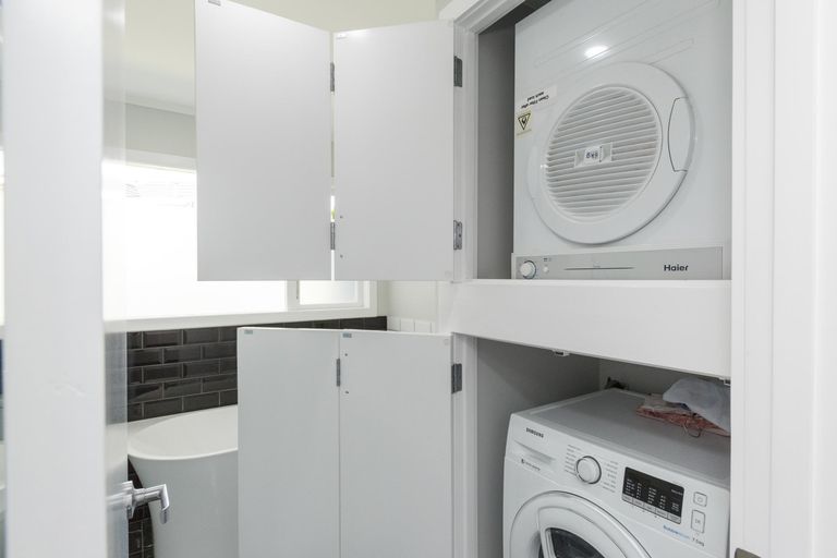 Photo of property in 10 Pitama Road, Awapuni, Palmerston North, 4412