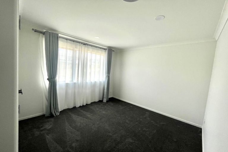 Photo of property in 2e Matatahi Road, Flat Bush, Auckland, 2019