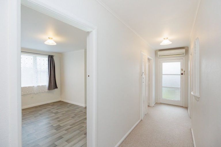 Photo of property in 35 Wilson Crescent, Highbury, Palmerston North, 4412