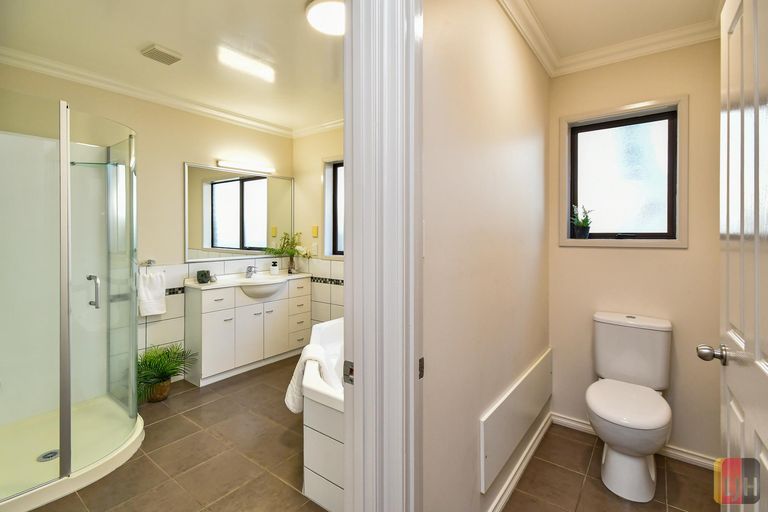 Photo of property in 72a Prospect Terrace, Pukekohe, 2120