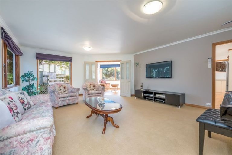 Photo of property in 217 Riverside Drive, Waterloo, Lower Hutt, 5011