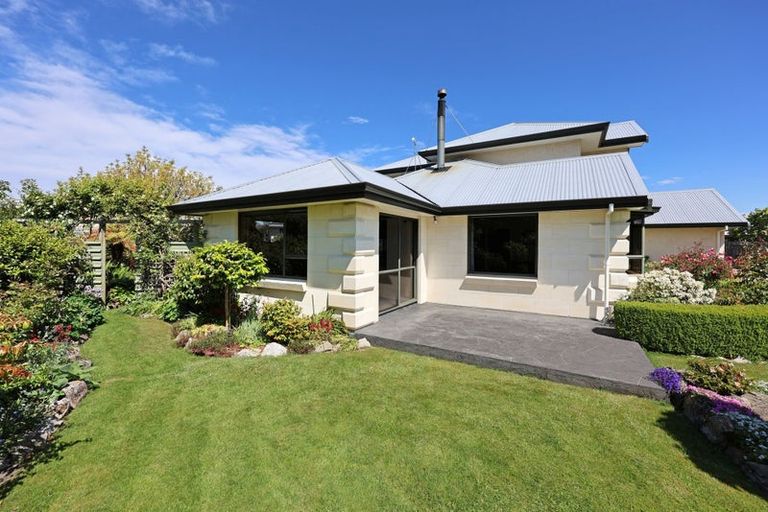 Photo of property in 8 Dove Place, Holmes Hill, Oamaru, 9401