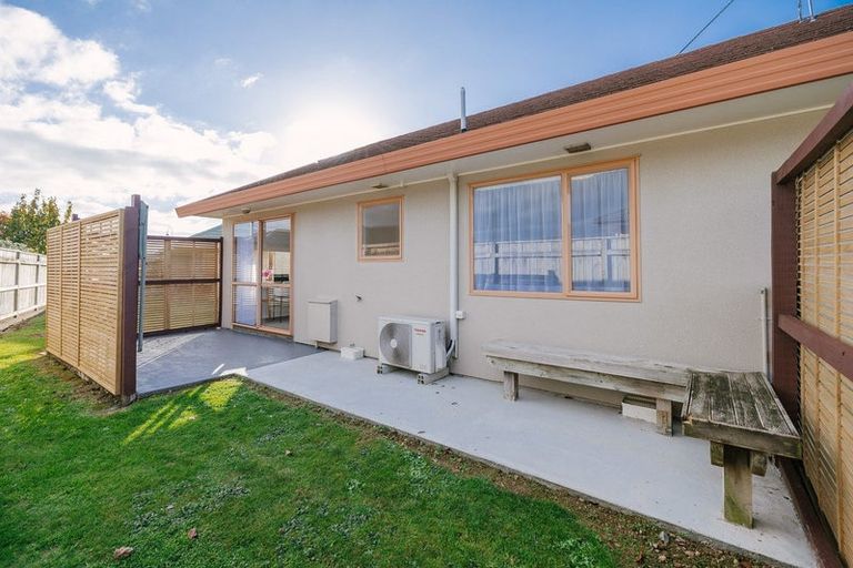 Photo of property in 6 Foxtail Fern, Kelvin Grove, Palmerston North, 4414