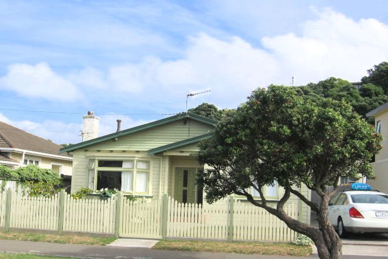 Photo of property in 87 Kauri Street, Miramar, Wellington, 6022
