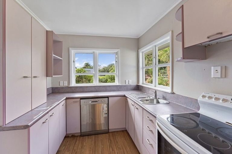 Photo of property in 9 Bluegum Road, Paraparaumu Beach, Paraparaumu, 5032