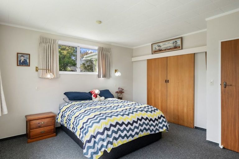 Photo of property in 18 Leybourne Avenue, Waikanae, 5036