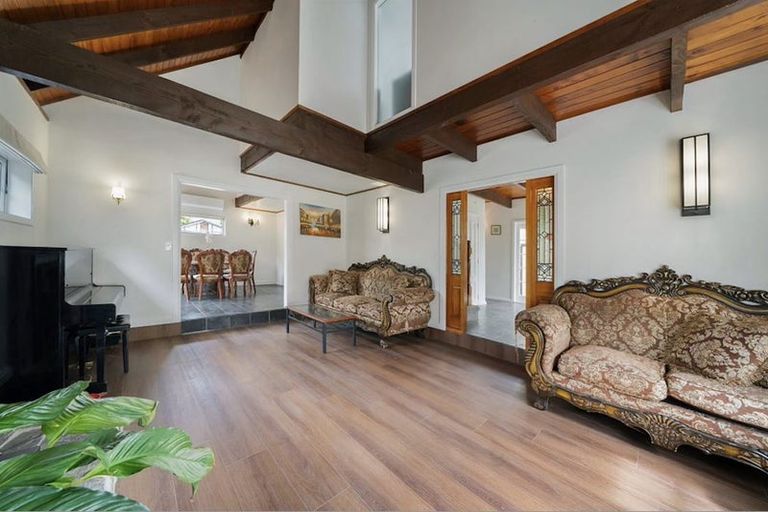 Photo of property in 68a Kaurilands Road, Titirangi, Auckland, 0604