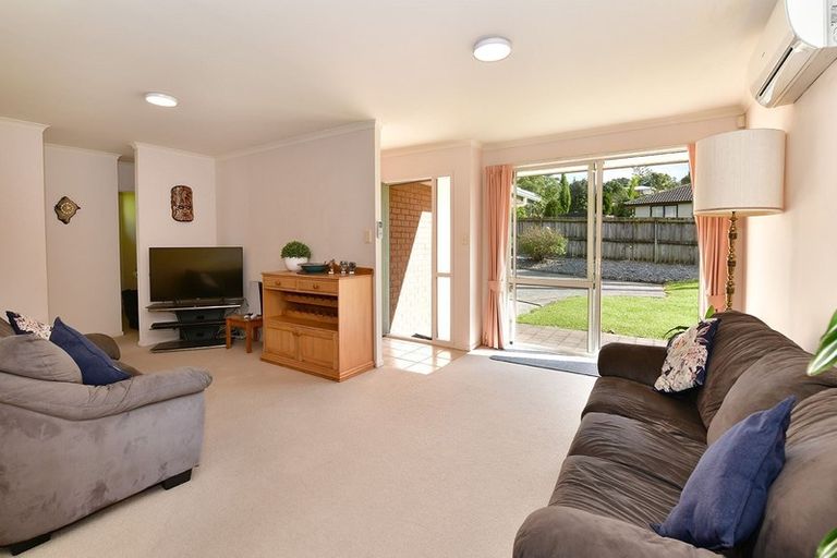 Photo of property in 63 Cabeleigh Drive, Helensville, 0800
