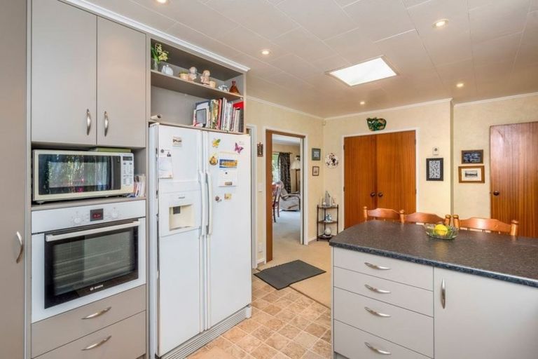 Photo of property in 67 Nimmo Avenue East, Waikanae, 5036