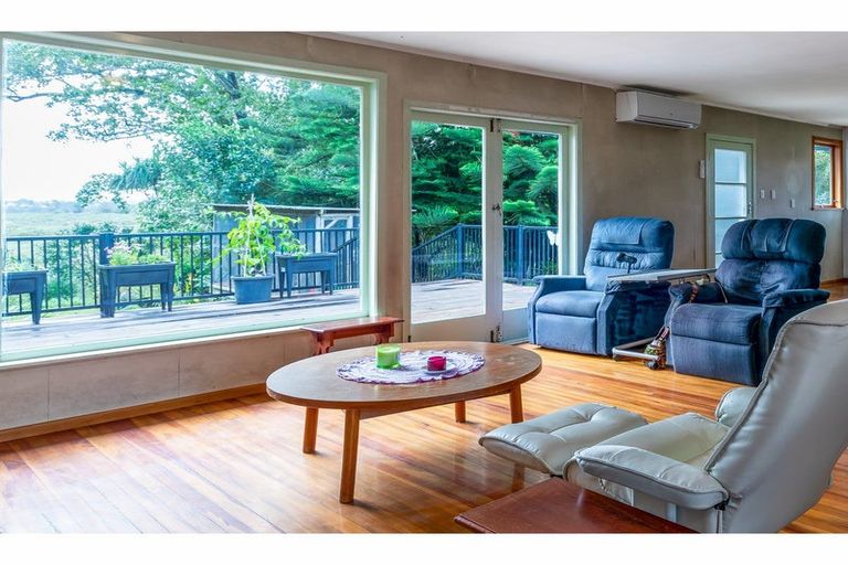 Photo of property in 42 Lowtherhurst Road, Massey, Auckland, 0614