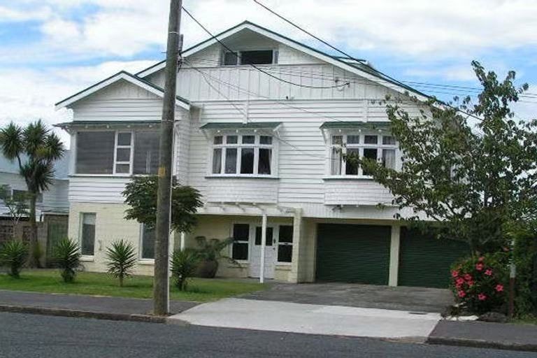 Photo of property in 12a Bayview Road, Bayview, Auckland, 0629
