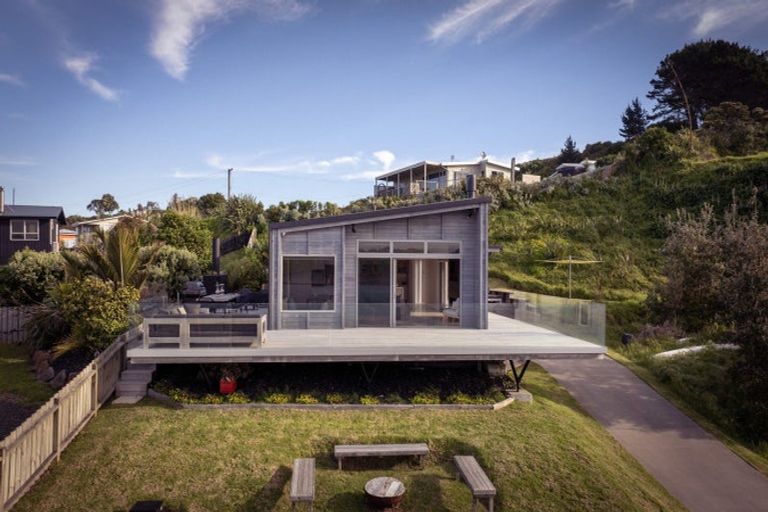 Photo of property in 115 Riria Kereopa Memorial Drive, Raglan, 3297