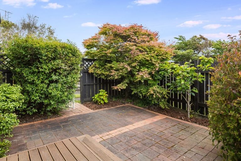 Photo of property in 44 Omapere Street, Whitby, Porirua, 5024