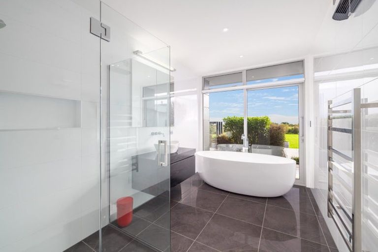 Photo of property in 2 Aglaia Place, Cracroft, Christchurch, 8022