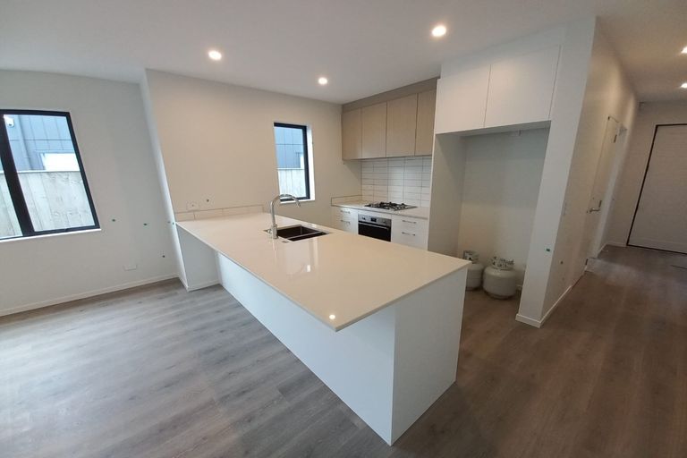 Photo of property in 3 Periko Way, Takanini, 2112