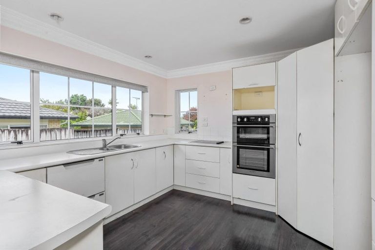 Photo of property in 75 Kath Hopper Drive, Orewa, 0931