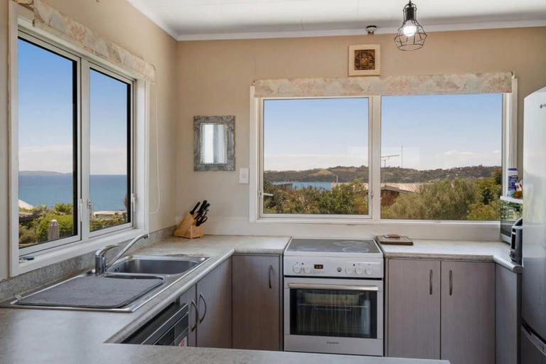 Photo of property in 29 Melandra Road, Stanmore Bay, Whangaparaoa, 0932