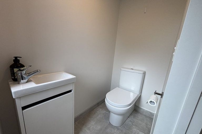 Photo of property in 10 Kearns Drive, Hobsonville, Auckland, 0616