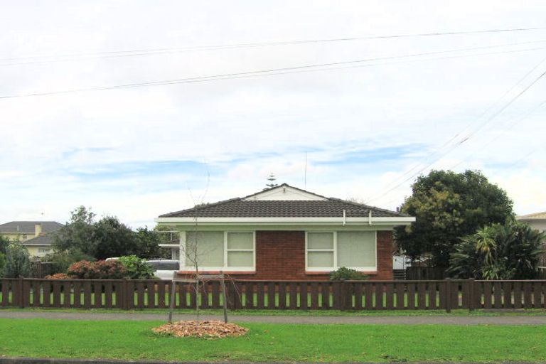 Photo of property in 1/19 Central Avenue, Papatoetoe, Auckland, 2025