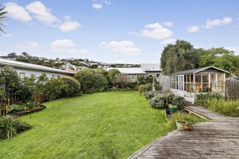 Photo of property in 211 The Parade, Island Bay, Wellington, 6023