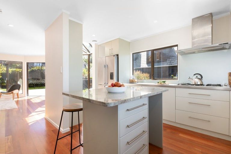 Photo of property in 9 Satara Crescent, Khandallah, Wellington, 6035