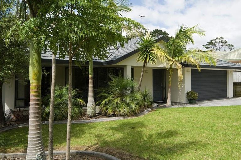 Photo of property in 20 Excelsa Place, Albany, Auckland, 0632