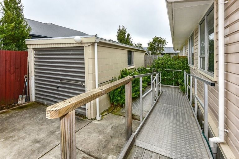 Photo of property in 2 Hurst Place, Parklands, Christchurch, 8083