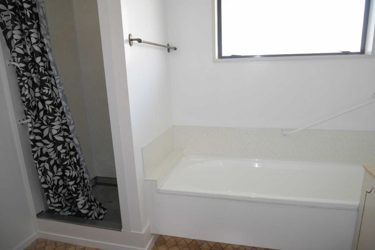 Photo of property in 181 Wairakei Road, Bryndwr, Christchurch, 8053