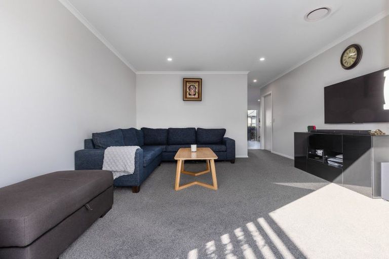 Photo of property in 34 Bluff Road, Kenepuru, Porirua, 5022