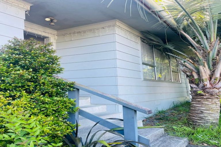 Photo of property in 24 Sapphire Place, Bayview, Auckland, 0629
