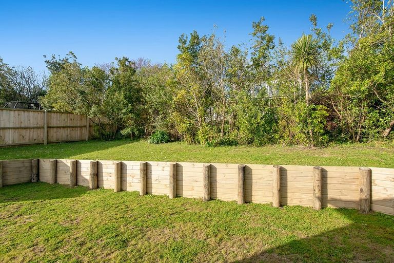 Photo of property in 35b St James Avenue, Helensville, 0800