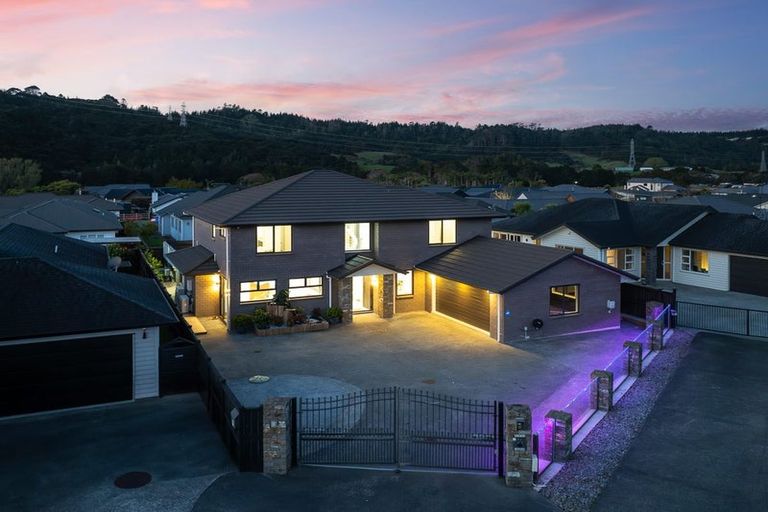 Photo of property in 14 Sir Lincoln Drive, Kumeu, 0810