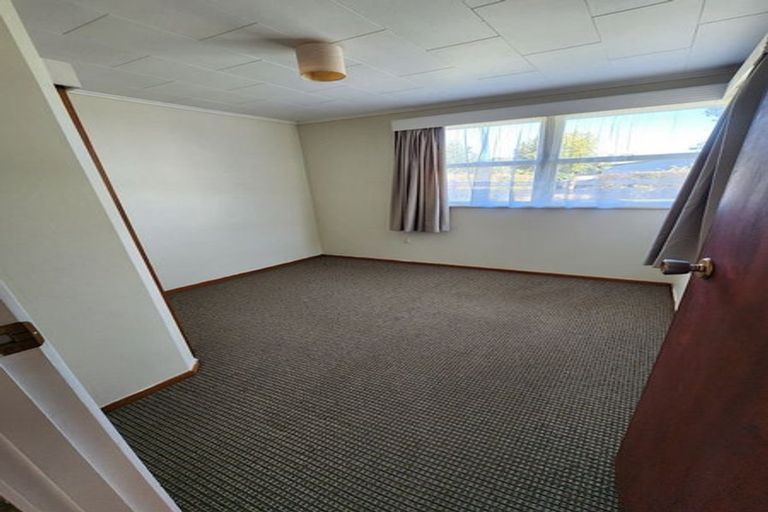 Photo of property in 23 Lipscombe Crescent, Havelock North, 4130