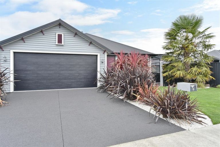 Photo of property in 5 Peak Crescent, Kaiapoi, 7630