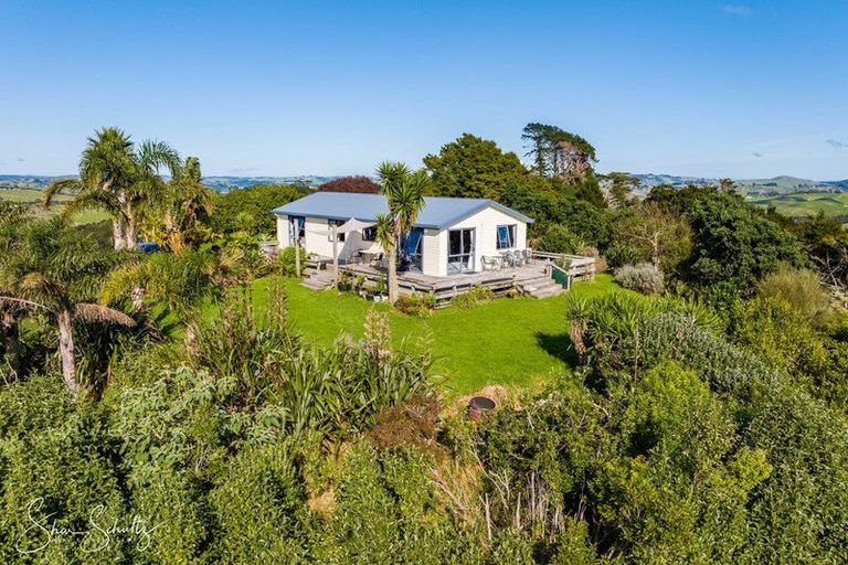 Photo of property in 104 Wearmouth Road, Paparoa, 0571
