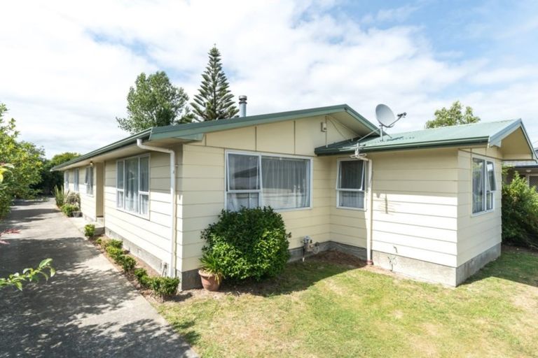 Photo of property in 38 Somerset Crescent, Highbury, Palmerston North, 4412